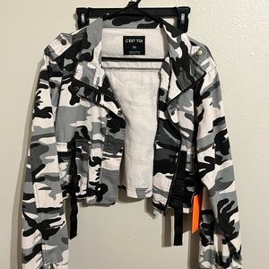 Plus size Camo Crop top Jacket